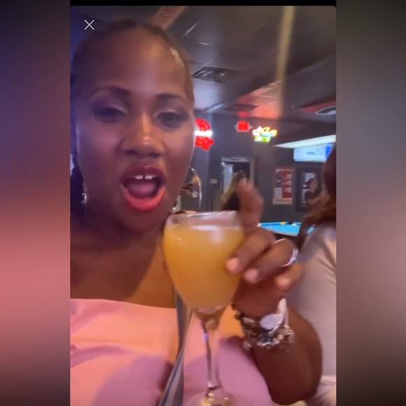 Steph (srhardrick9636)  Is Now Live!! Unique Finds and Looks for your Closet!! - Picture 7 of 14